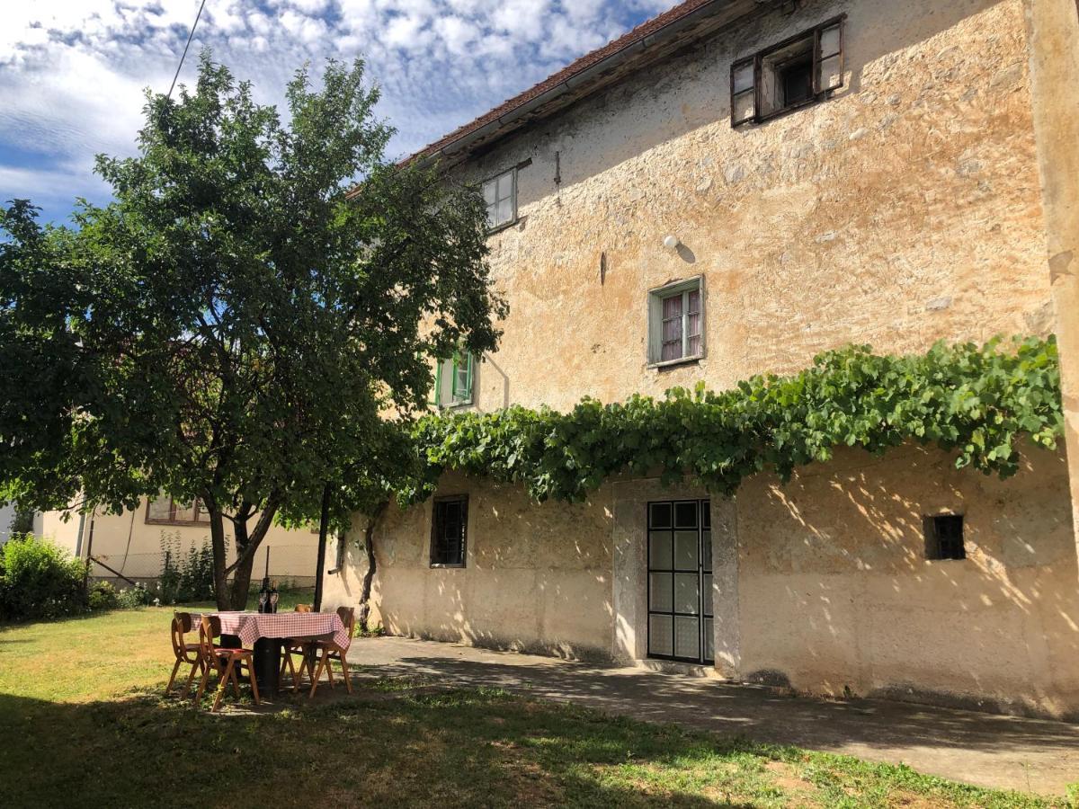 Villa Kuća Vecchia Otočac Esterno foto