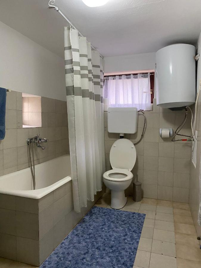 Villa Kuća Vecchia Otočac Esterno foto
